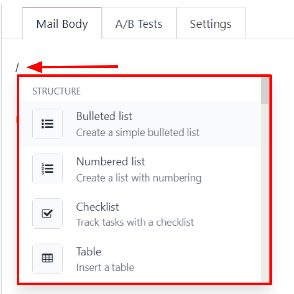 Sýn á fellivalmynd ritvinnslunnar í Odoo Email Marketing.