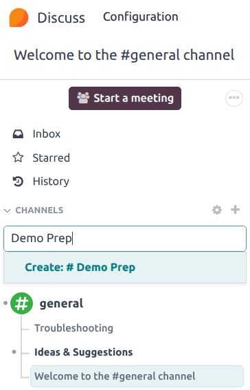 Sýn á hliðarstiku Discuss og ný rás er að verða til í Odoo Discuss.