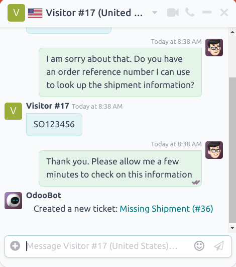 Sýn á spjallglugga þar sem Helpdesk miði var búinn til í Odoo Live Chat.