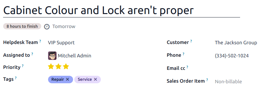 Miðaform með opnum SLA-fresti í Odoo Helpdesk.